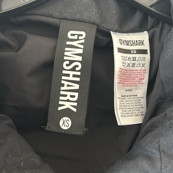 Gymshark puffer - Picture 2 of 4